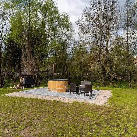 Caloroczny Z Bali Na Mazurach Z Balia Ogrodowa, Sauna - 6 Osobowy