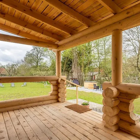 Caloroczny Z Bali Na Mazurach Z Balia Ogrodowa 6 Osobowy