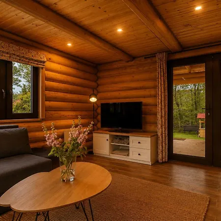 Caloroczny Z Bali Na Mazurach Z Balia Ogrodowa, Sauna - 6 Osobowy 10 Km Od Gizycka 30 Km Od Mikolajek Holiday home *