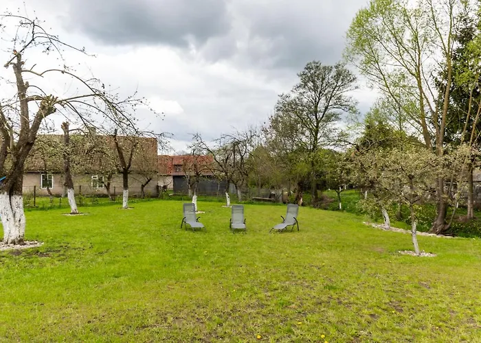 別荘 Caloroczny Z Bali Na Mazurach Z Balia Ogrodowa 6 Osobowy ミウキ